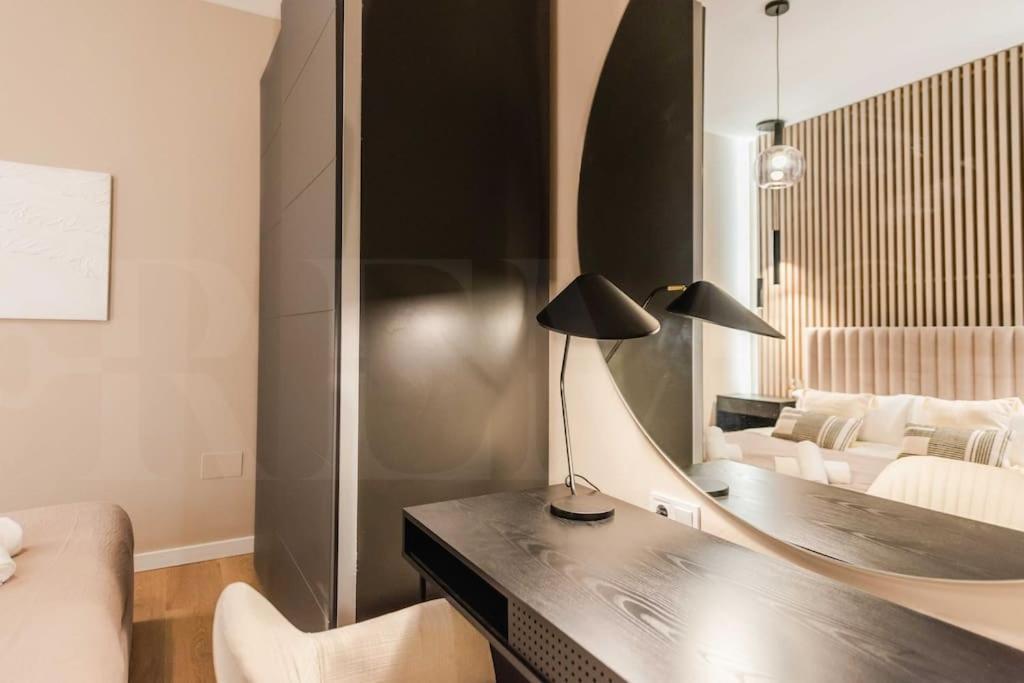 Contemporary Minimalist Apartment By Rems Málaga Extérieur photo