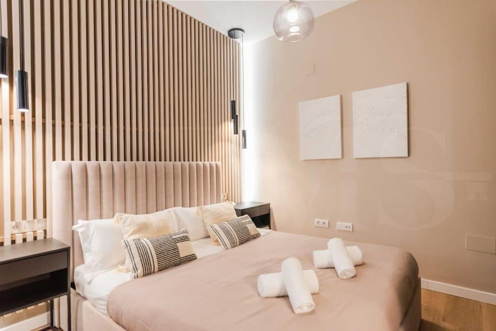 Contemporary Minimalist Apartment By Rems Málaga Extérieur photo